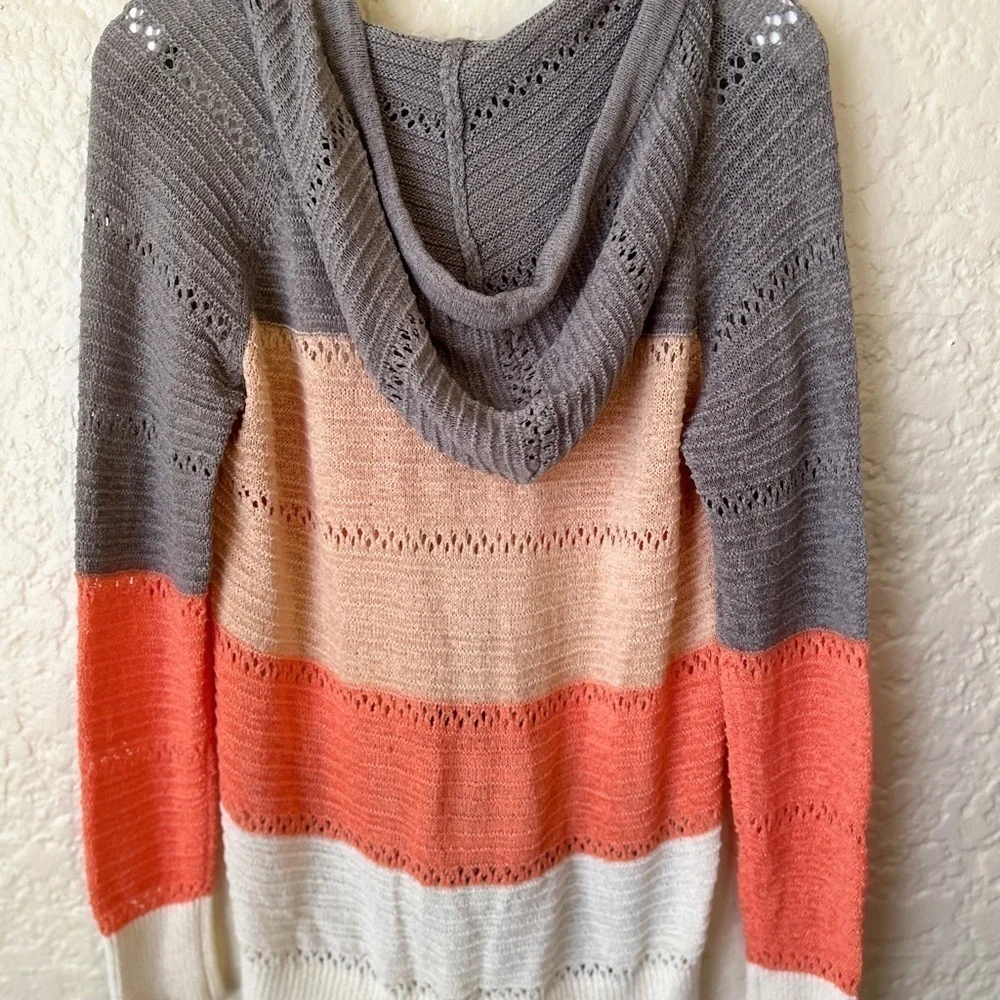 Beach bonfire hoodie‎ crochet style long sleeve hooded v neck size small